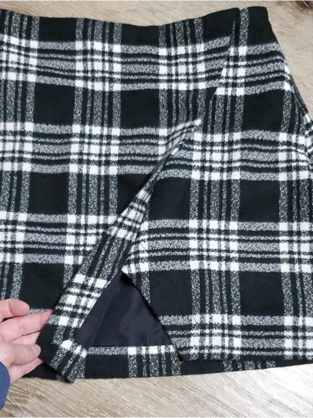 Black and White Plaid Mini Skirt - Picture 2 of 2